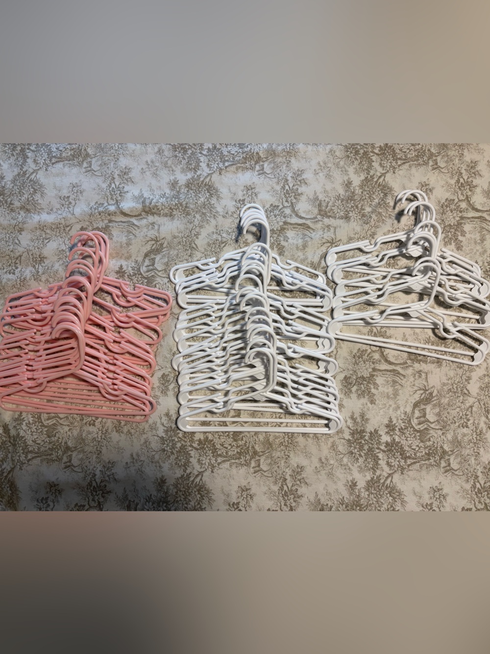 50 kids hangers